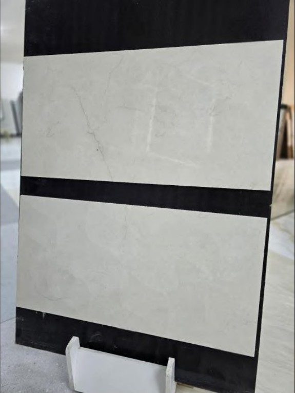 سيراميك جدران سعودي 40×80 – موديل W100-1 – صورة 1