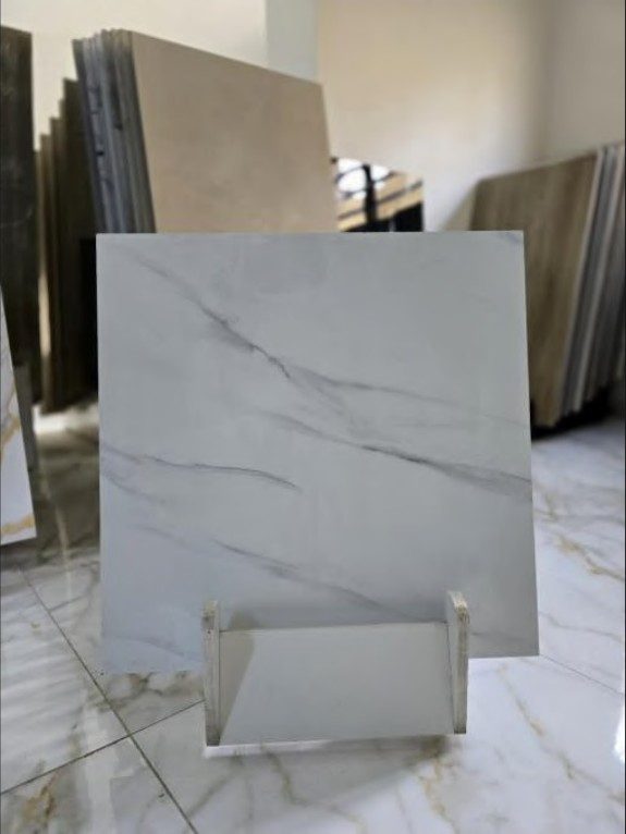 سيراميك سعودي 60×60 – موديل C072-5 – صورة 1