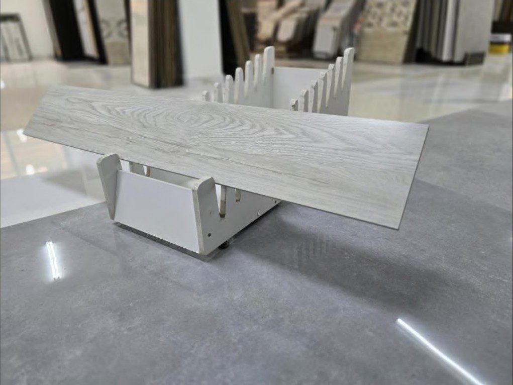 باركيه إيراني ⁦20×120⁩ – موديل P092-1 – صورة 1